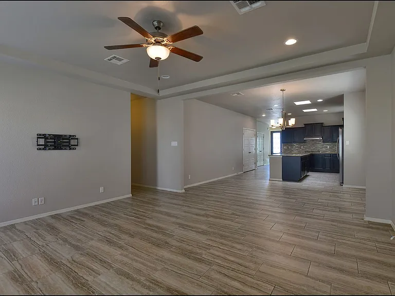 221 Jennice Cir — Photo 25