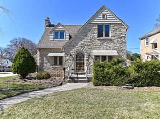 2505 North 82nd STREET, Wauwatosa, WI 53213
