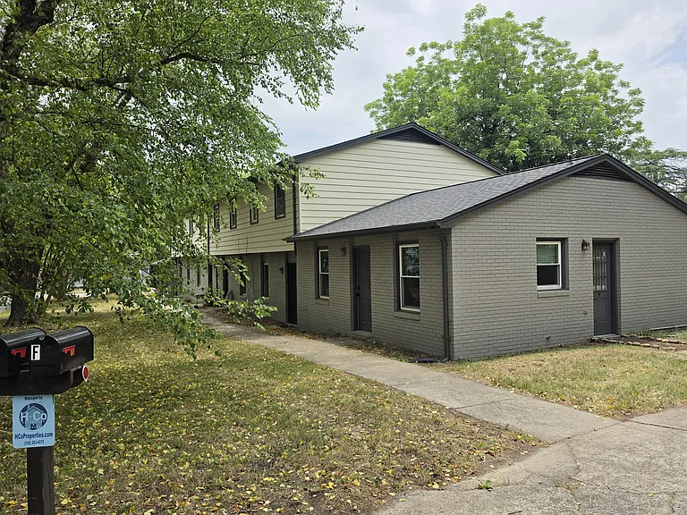705 S Broad St #F — Photo 18