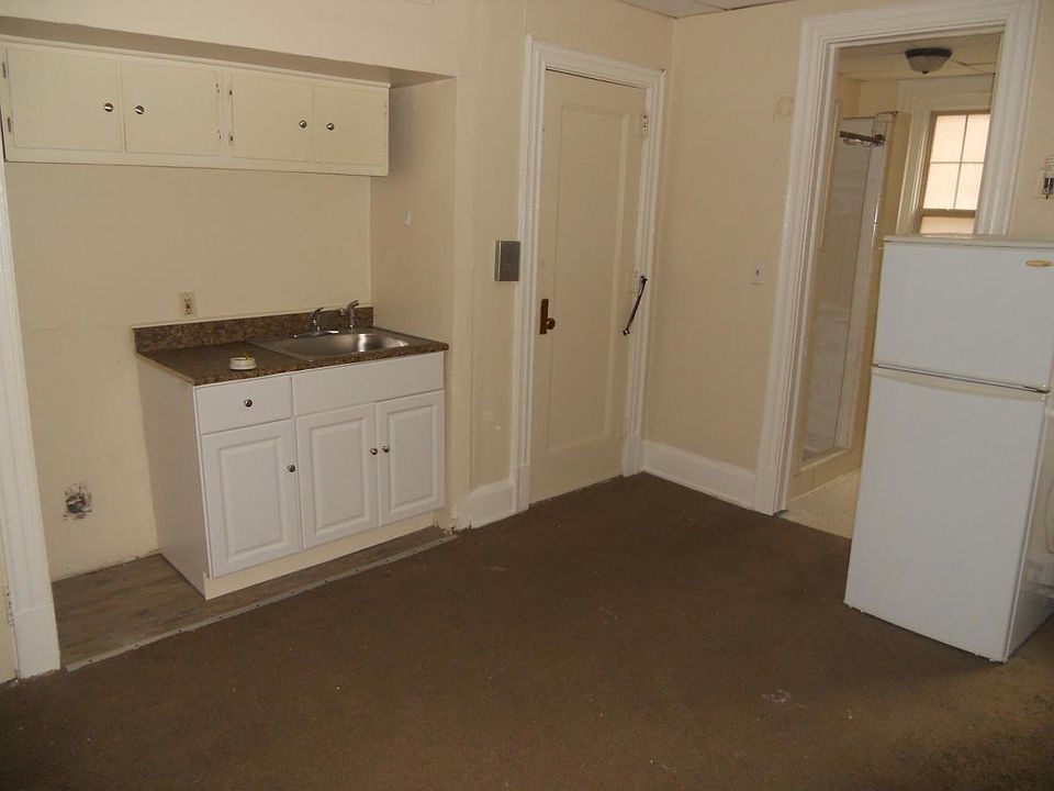 1st image of 197 North St APT D4