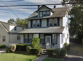 38 Waterview Pl, Lynbrook, NY 11563