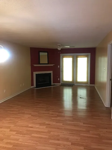2 bed, 1092 sqft, $1,385 — Photo 2