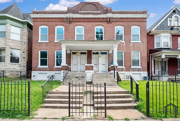 5130 Kensington Ave #1F