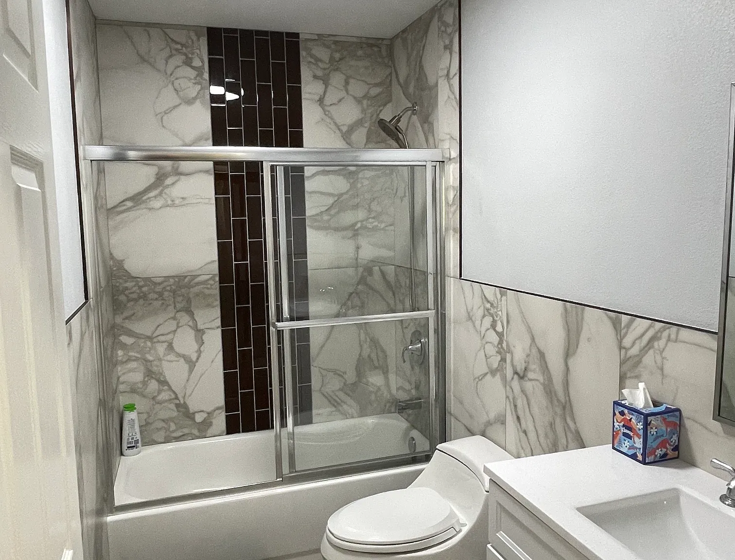 4 bed, $4,235 — Photo 2