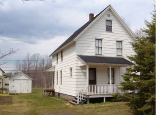 46437 Maple St, Dodgeville, MI 49921