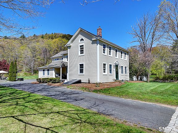 3rd image of 199 Barn Door Hills Road
