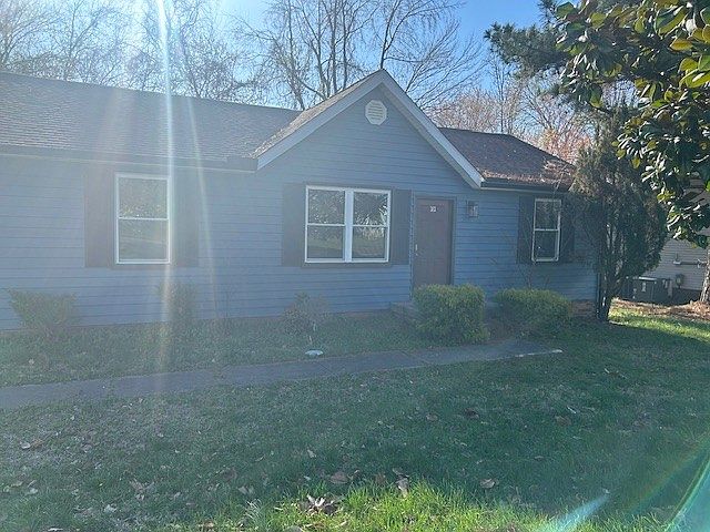1st image of 383 Donna Dr