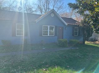 383 Donna Dr, Clarksville, TN 37042