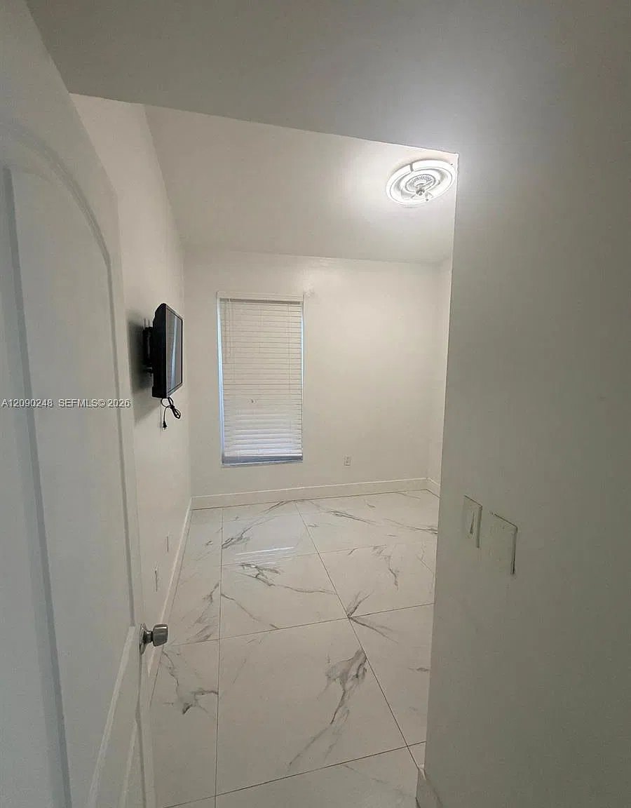 Country Lake Manors Townh — Photo 1