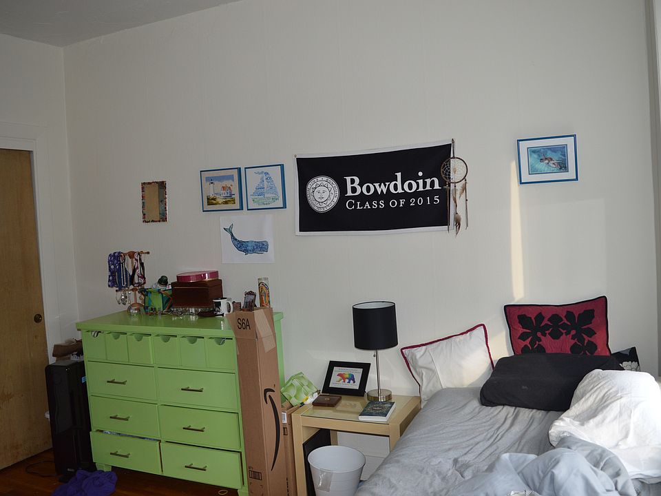 2nd image of 277 Babcock St