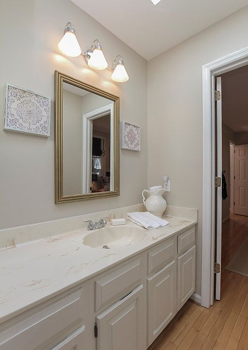 jack-and-jill bathroom