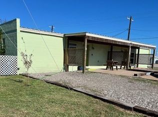 722 E Murray St #B, Rockport, TX 78382