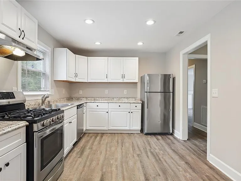 1641 Sandtown Rd SW — Photo 10