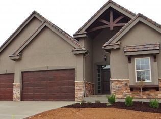 3912 NW Redspire St, Lees Summit, MO 64064