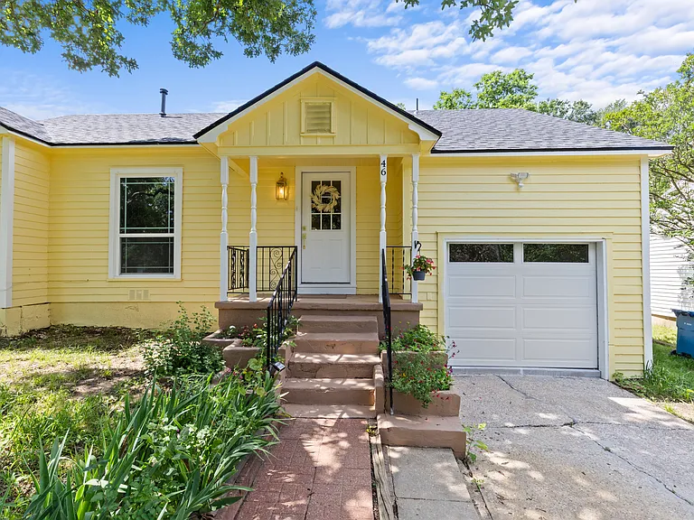 46 Vaughn Dr — Photo 3