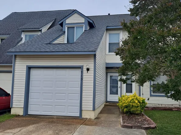 1713 Unicorn Dr, Virginia Beach, VA 23454