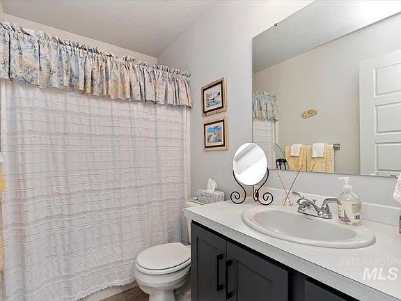 5th image of 238 S Riggs Spring Ave