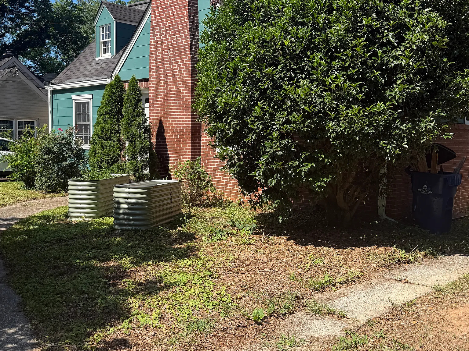 3 bed, 1649 sqft, $1,800 — Photo 2