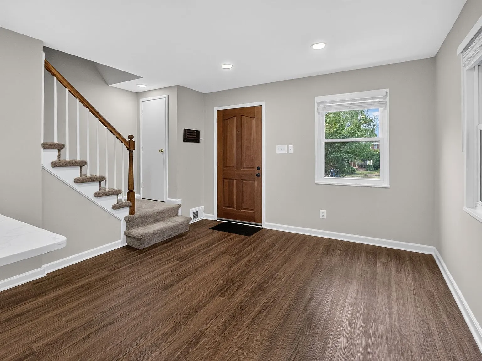 2 bed, 1264 sqft, $2,800 — Photo 3