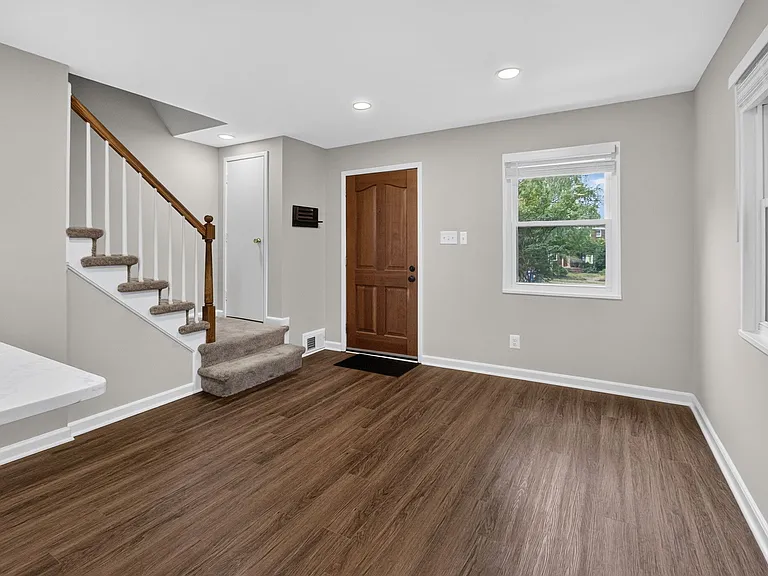 23 Underwood Pl — Photo 3
