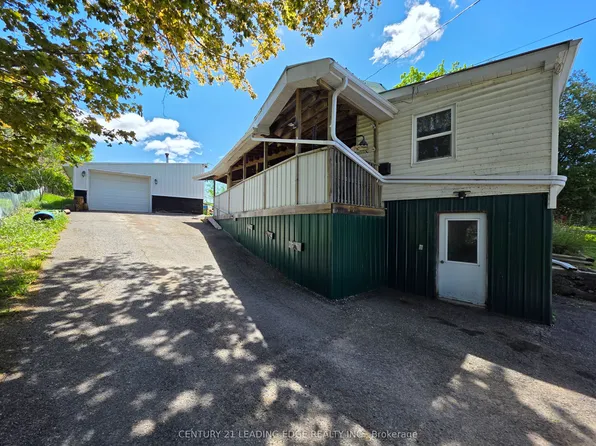 3094 Lakefield Rd, Selwyn, ON K9J 6X5
