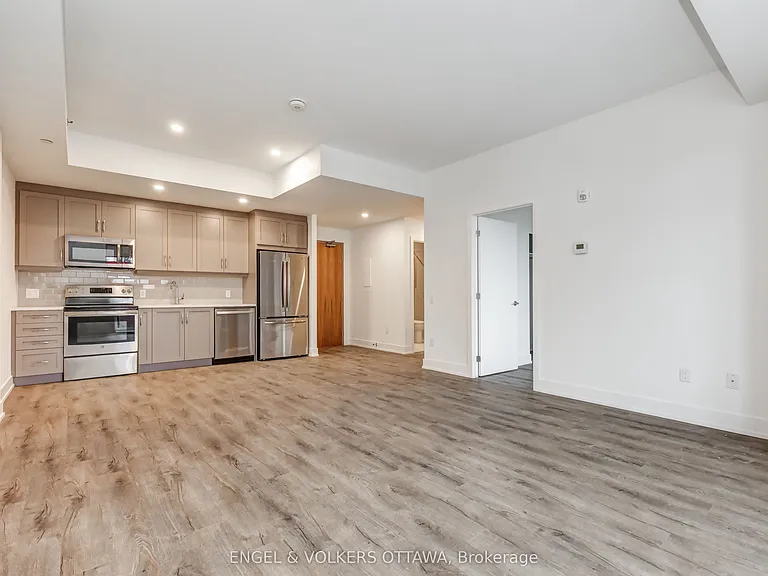 280 Crichton St #302 — Photo 12