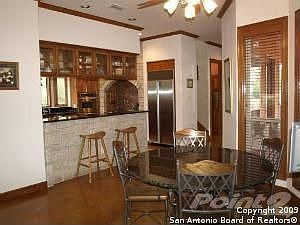 3rd image of 225 Greystone Cir