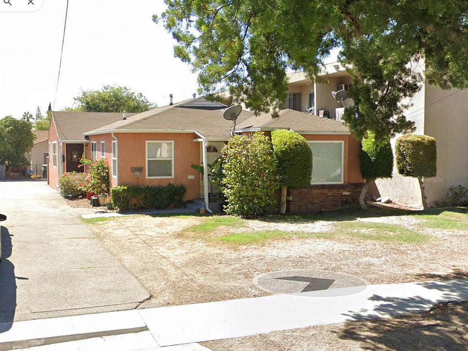 1st image of 1208 E Lexington Dr #B
