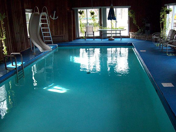 15'X30'Heated Indoor Pool