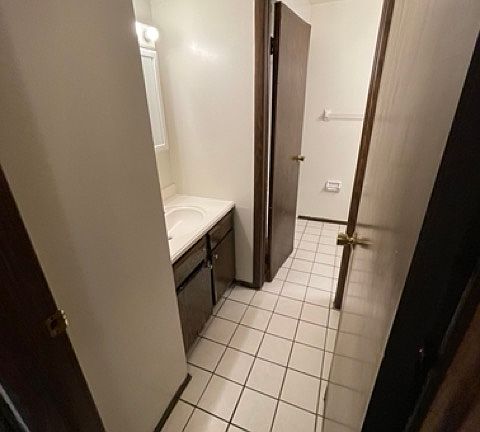 4th image of 344 E 20th Ave APT B