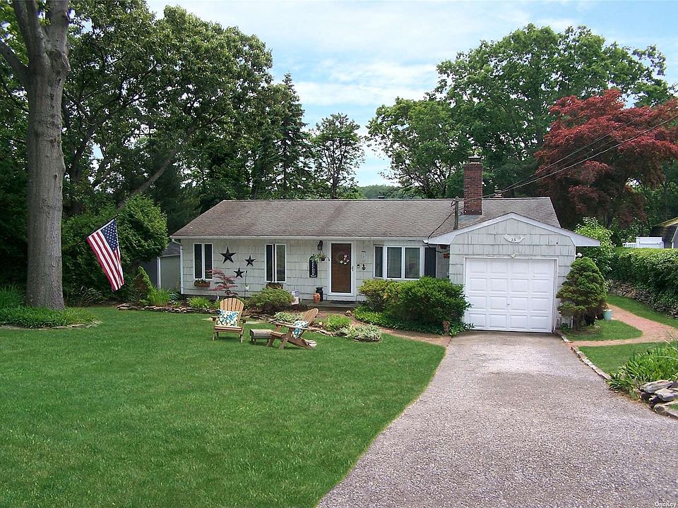 23 Serene Place, Hauppauge, NY 11788 Zillow