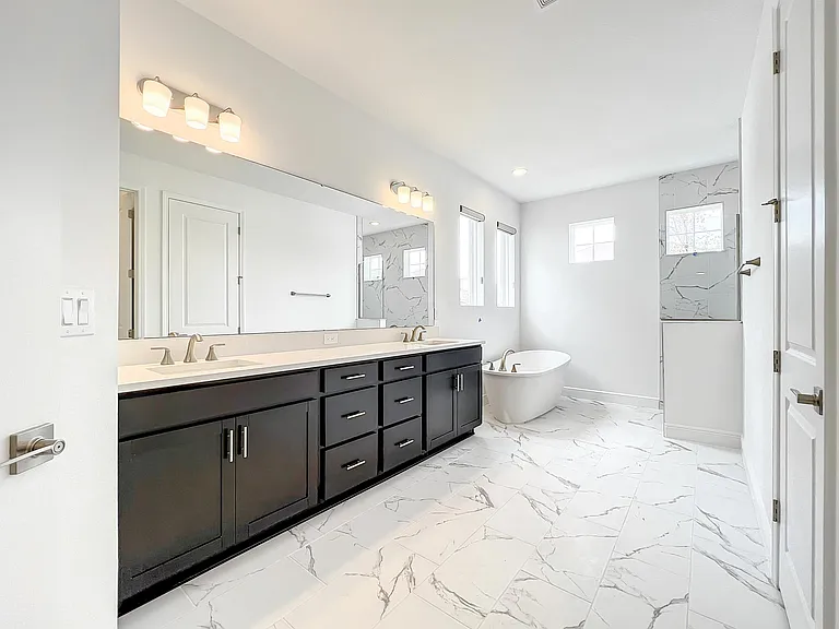 4379 Renly Ln — Photo 24