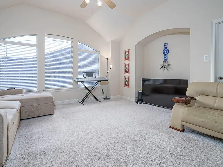 6515 Costa Sienna Ln — Photo 22