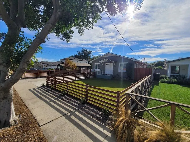 3 bed, 2.0 bath, $4,950 — Photo 3