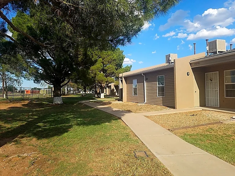 1405 E Marland St — Photo 7