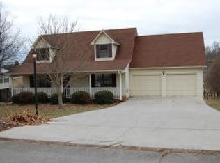 3218 Heather Glenn Dr, Maryville, TN 37801