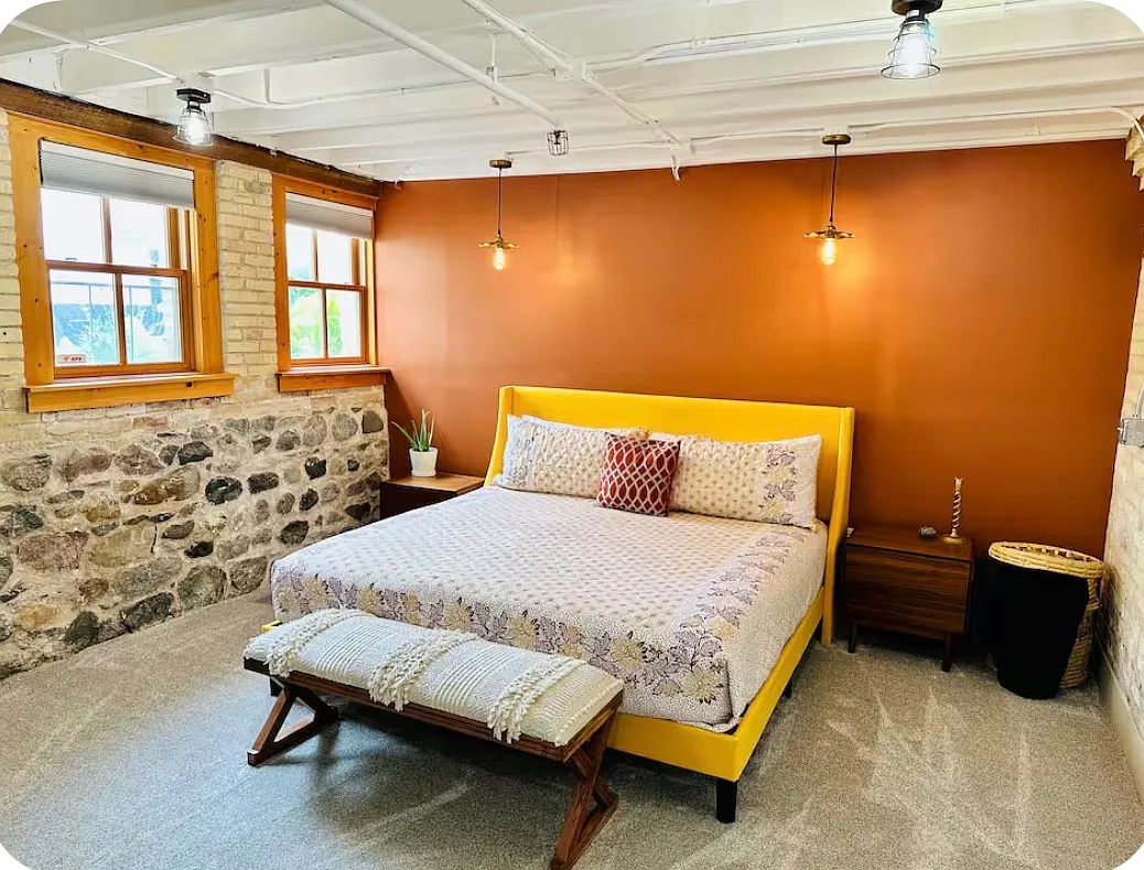 2 bed, 1080 sqft, $2,600 — Photo 3