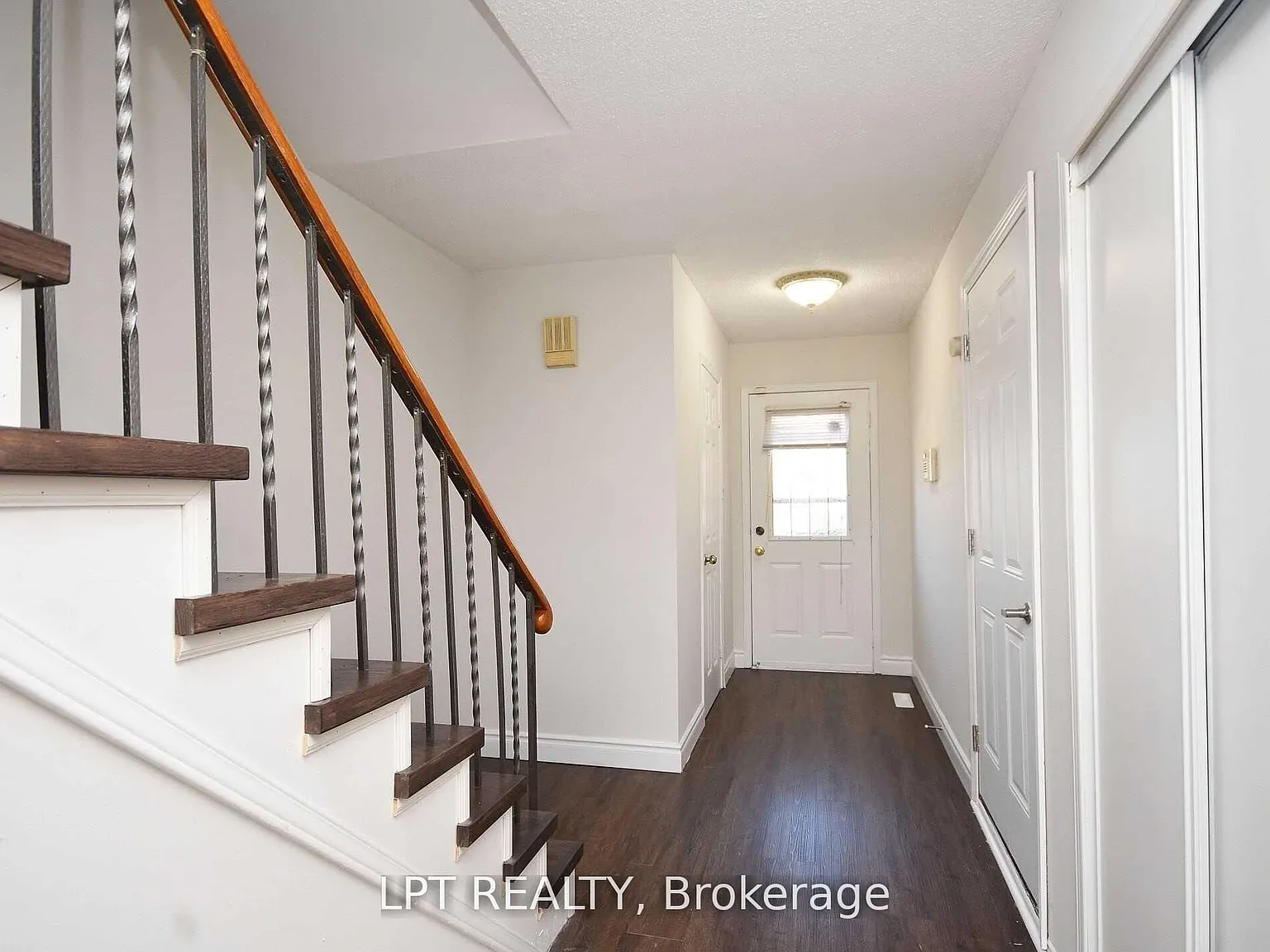 4 bed, $2,900 — Photo 4