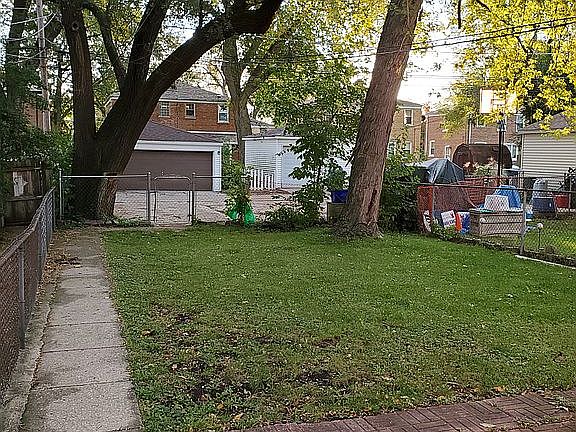 3rd image of 1755 White St