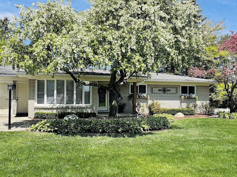 1st image of 4621 Regency Dr