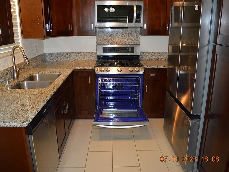 14233 Broadway — Photo 6