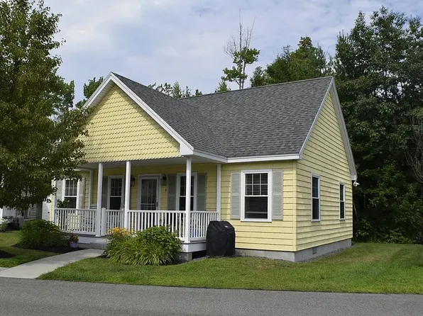 18 Summer Winds Dr, Old Orchard Beach, ME 04064