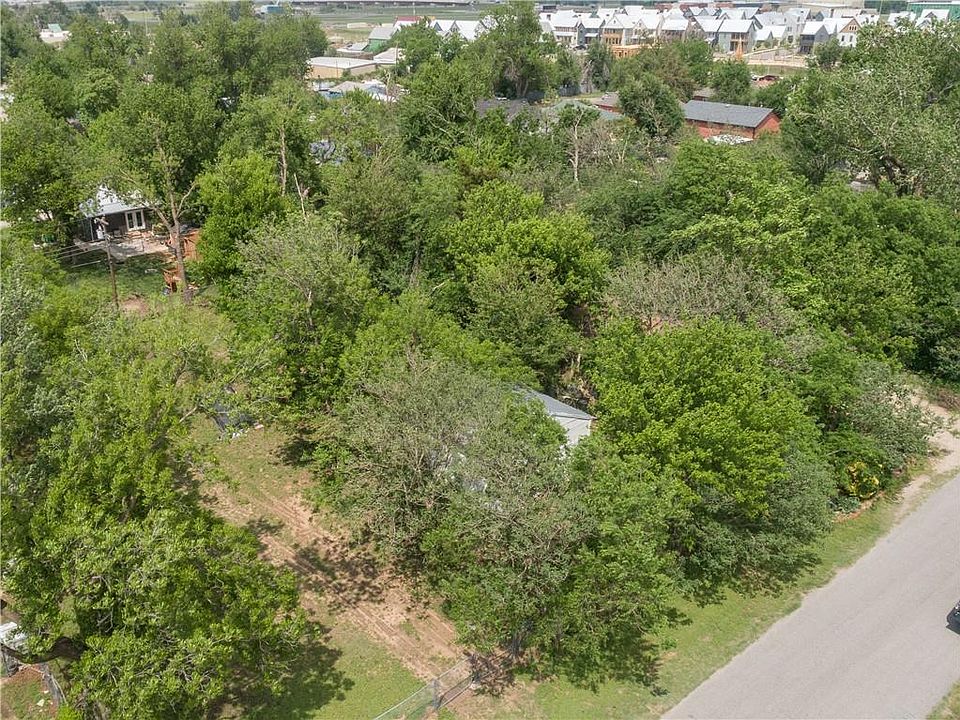 2nd image of 1133 SW 19th St