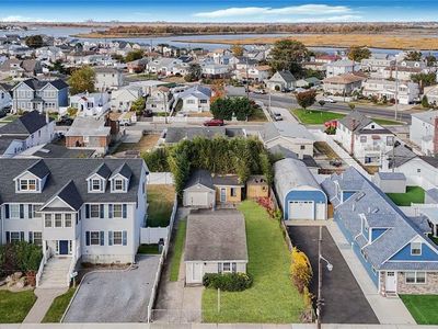 36 Kildare Road, Island Park, NY, 11558