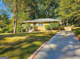 990 Willivee Dr, Decatur, GA 30033