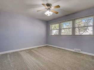 10153 Pell St, Westchester, IL 60154