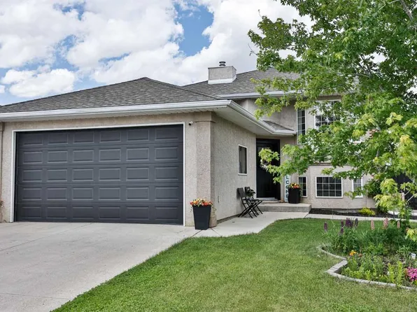 1102 S 24th Ave, Coaldale, AB T1M 1N4