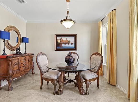 4th image of 2600 Royal Birkdale Dr