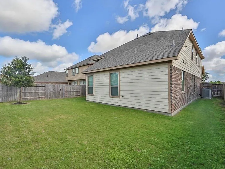 28807 Mayes Bluff Dr — Photo 24