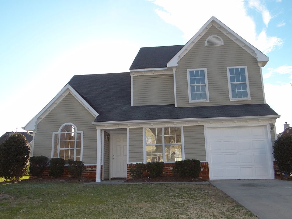 1st image of 57 Centre Port Cir